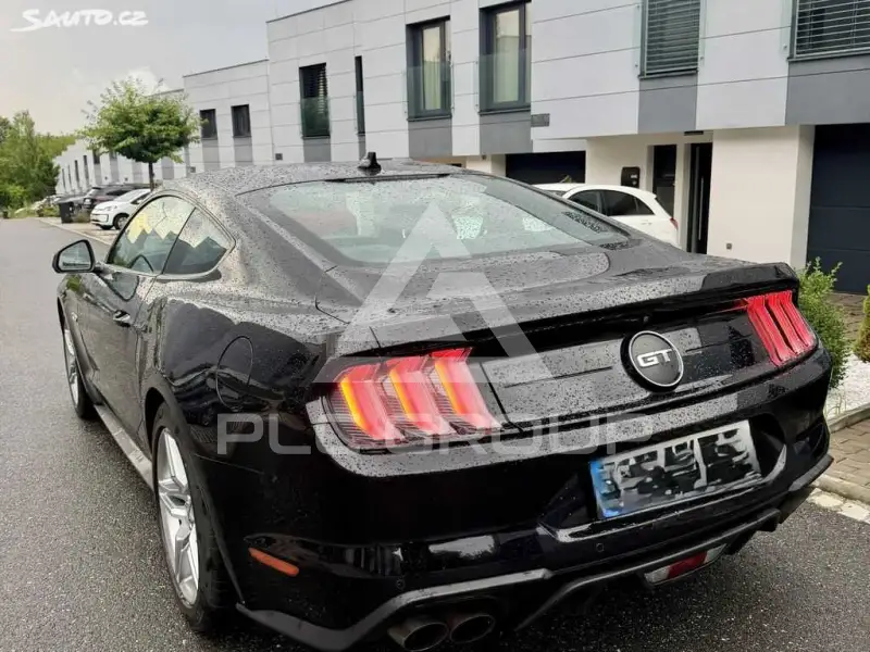 2020 Ford MUSTANG
