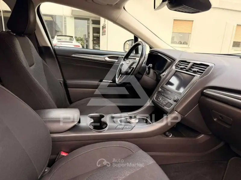 2020 Ford Mondeo