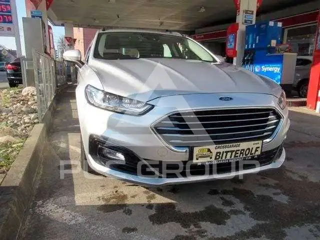 2020 Ford Mondeo