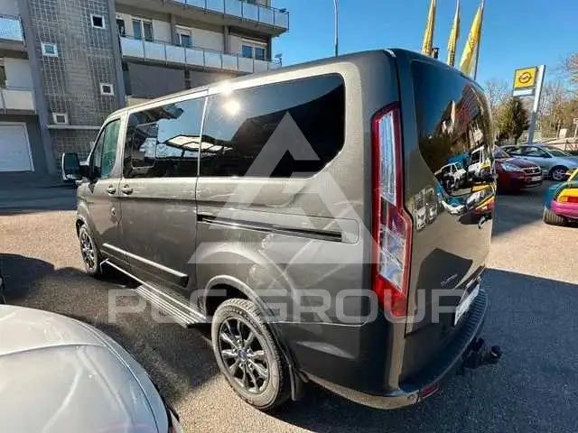 2020 Ford Tourneo