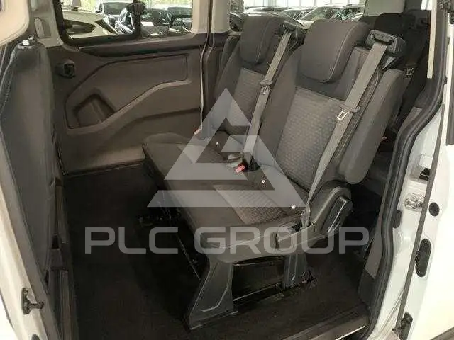 2020 Ford Tourneo
