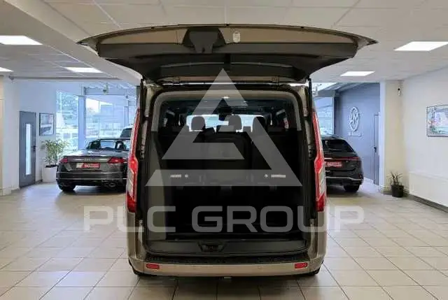 2020 Ford Tourneo