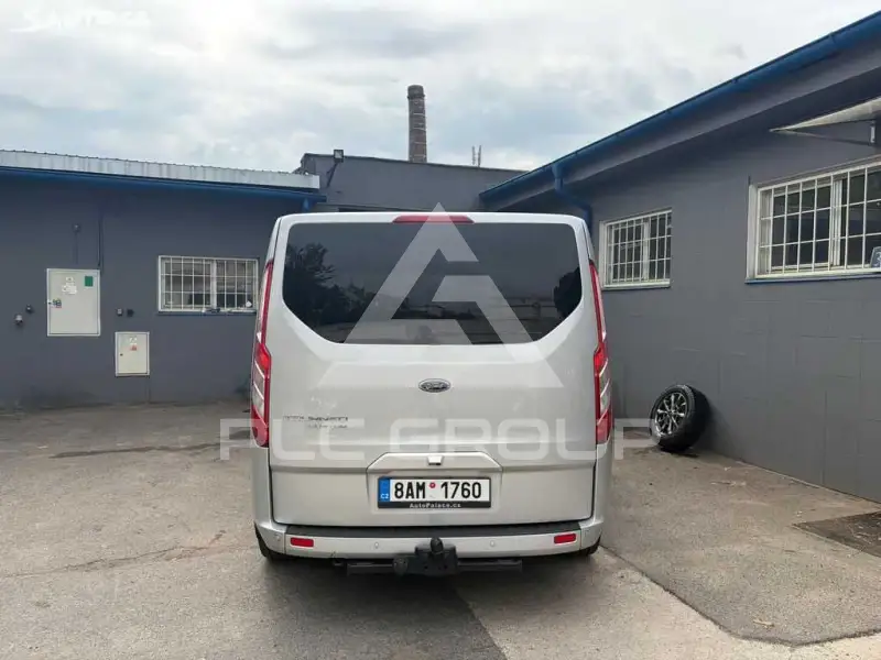 2020 Ford Tourneo