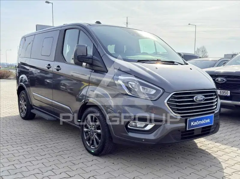 2020 Ford Tourneo
