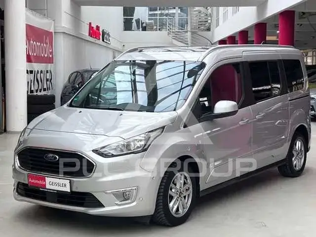 2020 Ford Tourneo
