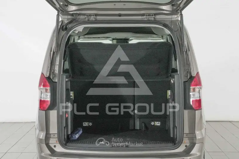 2020 Ford Tourneo