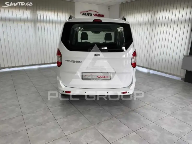 2020 Ford Tourneo