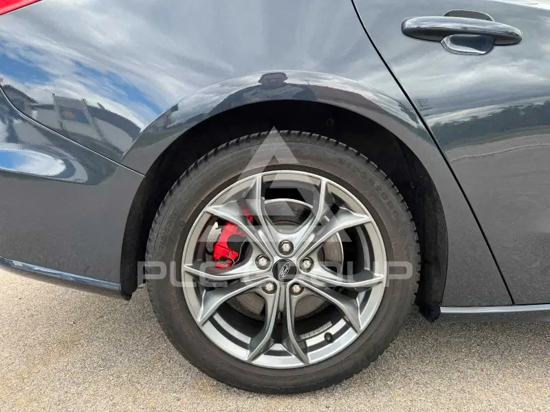 2020 Ford FOCUS