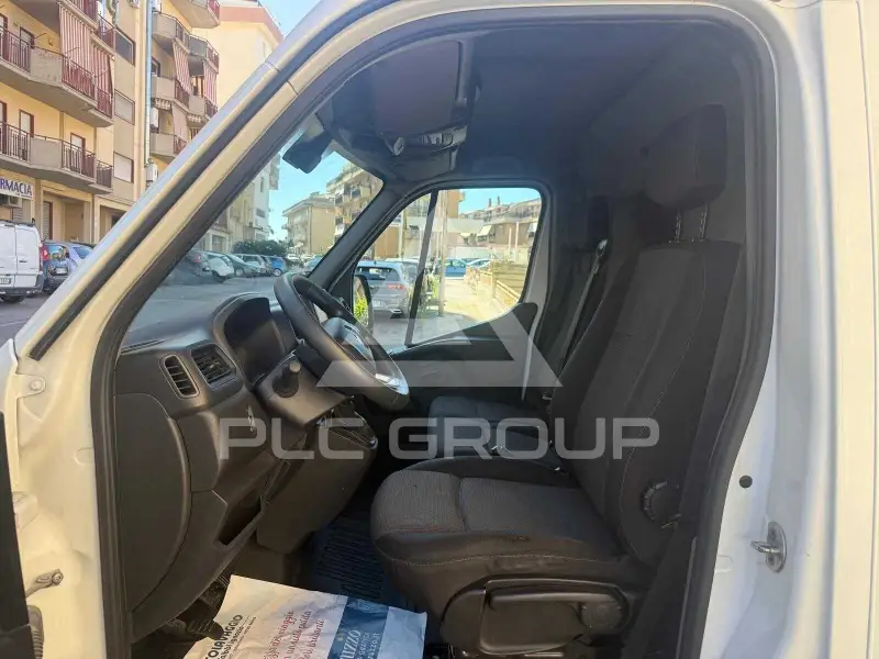 2020 Renault Master