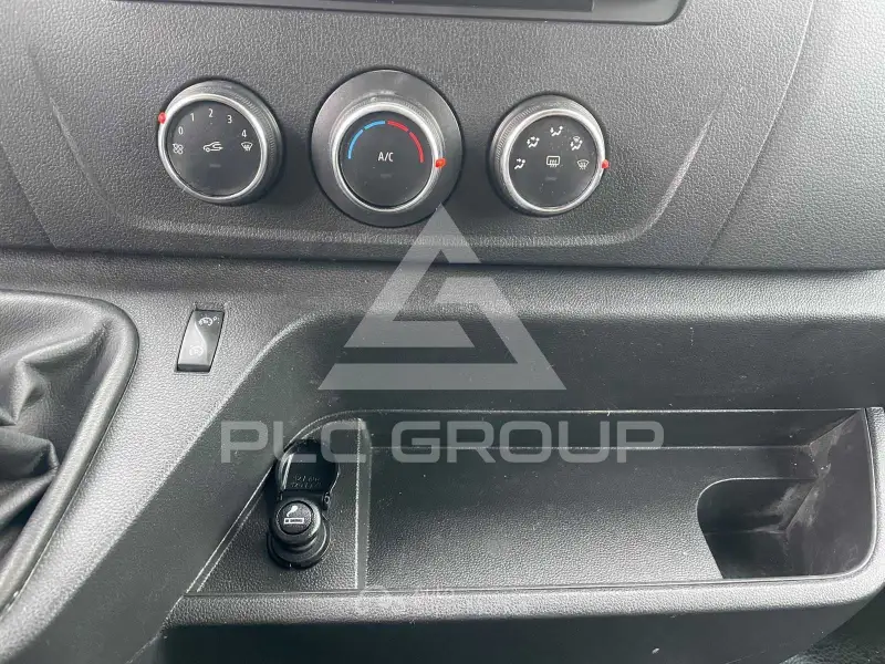 2020 Renault Master