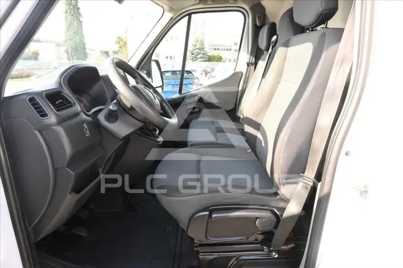 2020 Renault Master