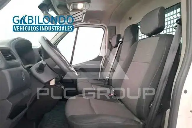 2020 Renault Master