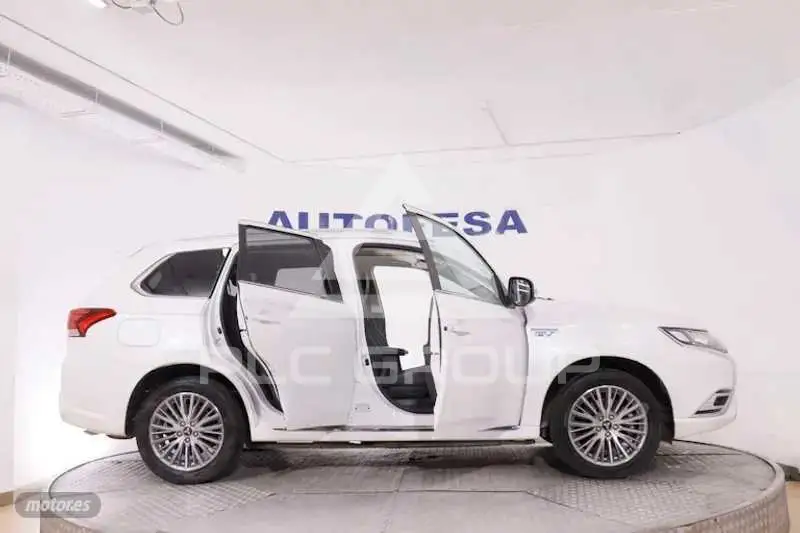 2021 Mitsubishi OUTLANDER
