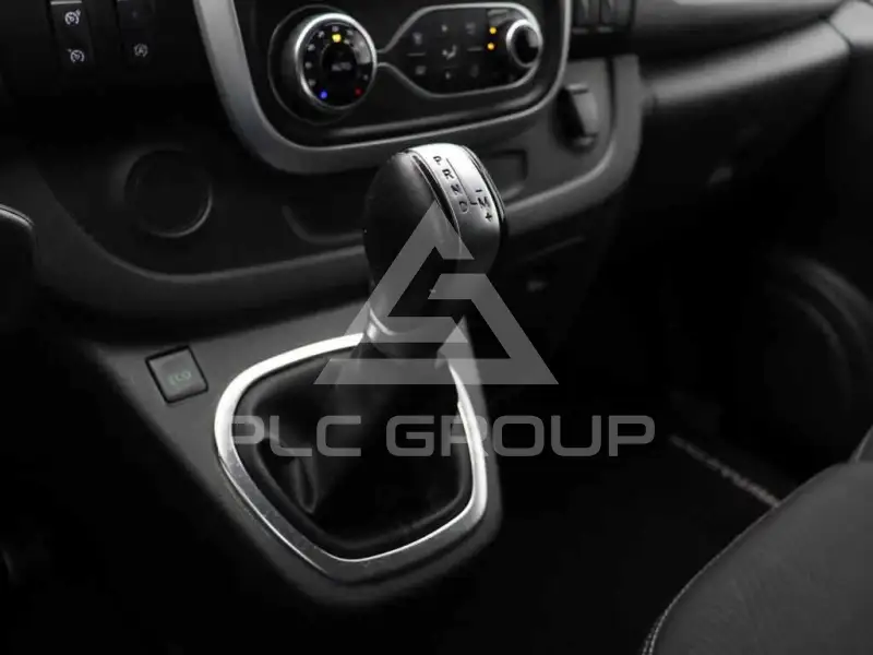 2021 Nissan NV 300