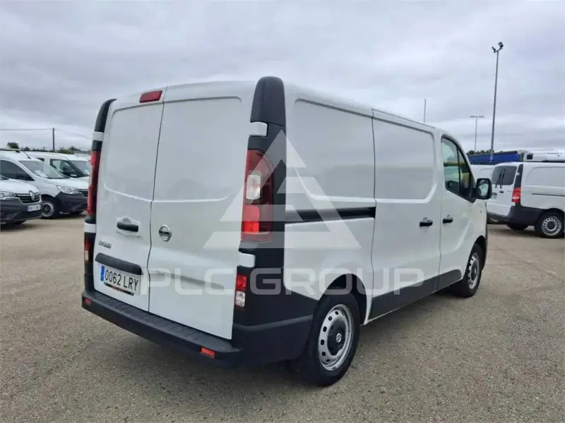 2021 Nissan NV 300