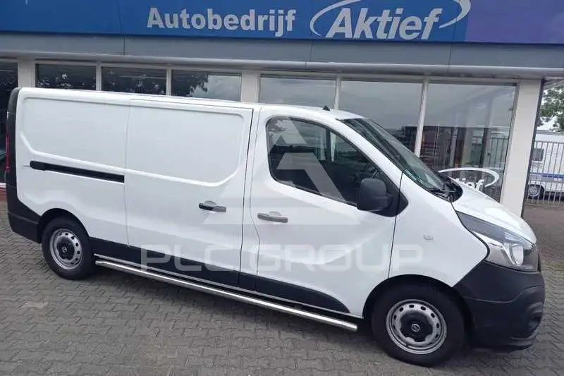 2021 Nissan NV 300