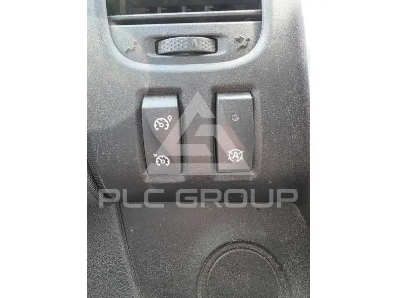 2021 Nissan NV 300