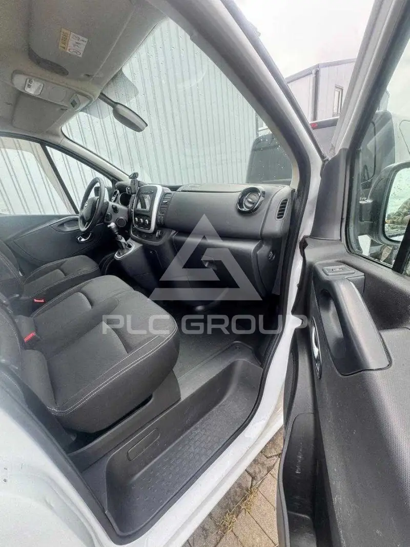 2021 Nissan NV 300