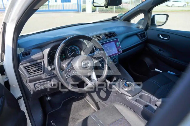 2021 Nissan LEAF