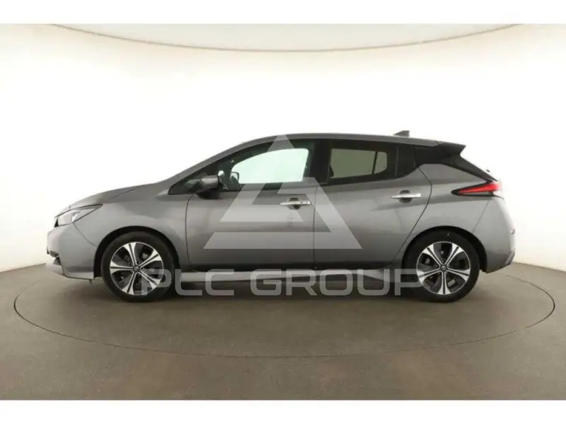 2021 Nissan LEAF