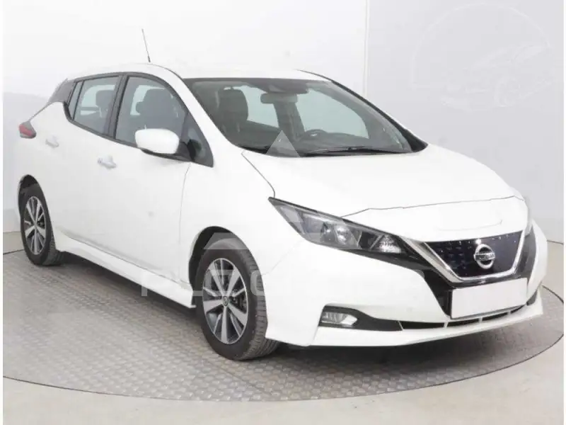 2021 Nissan LEAF