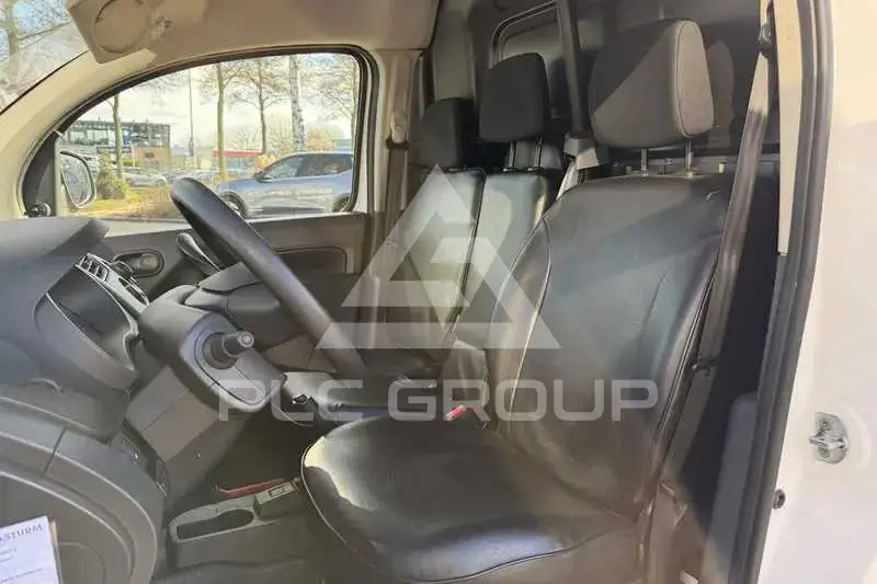 2021 Nissan NV 250