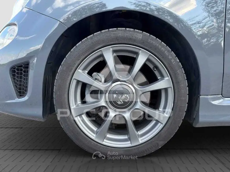 2021 Abarth 595