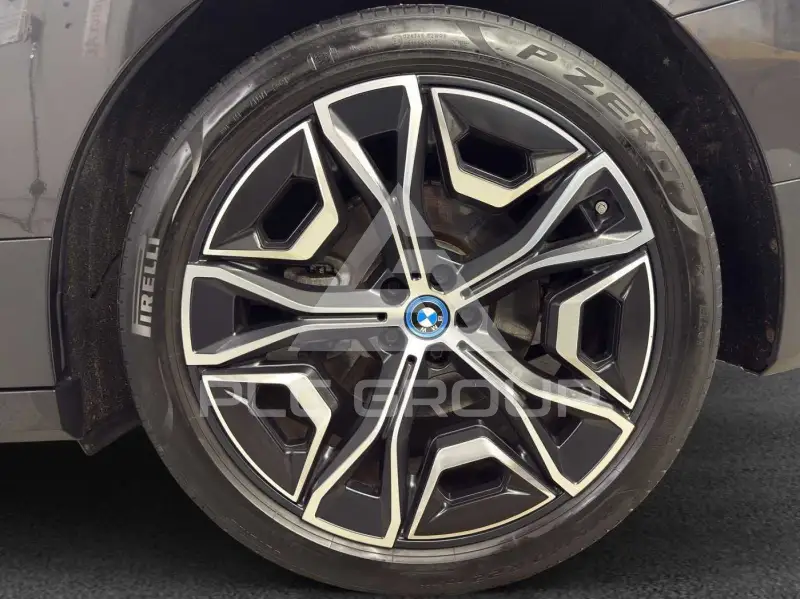 2021 BMW iX