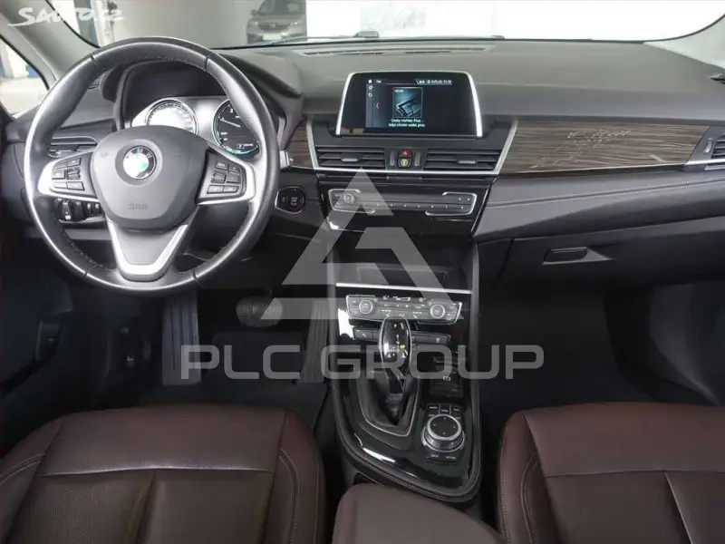 2021 BMW 218