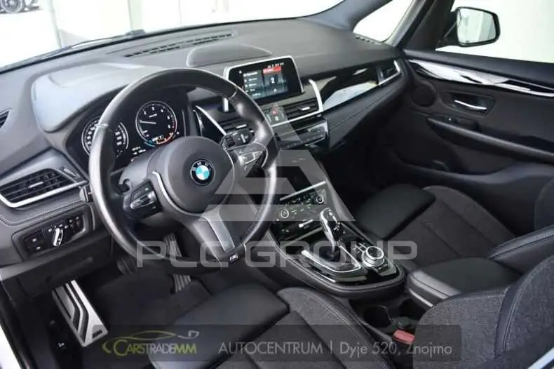 2021 BMW 218