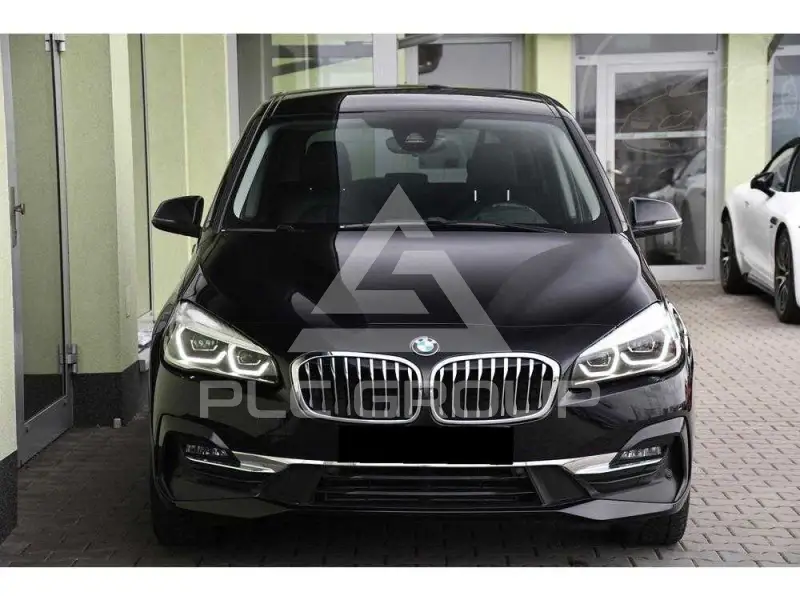 2021 BMW 218