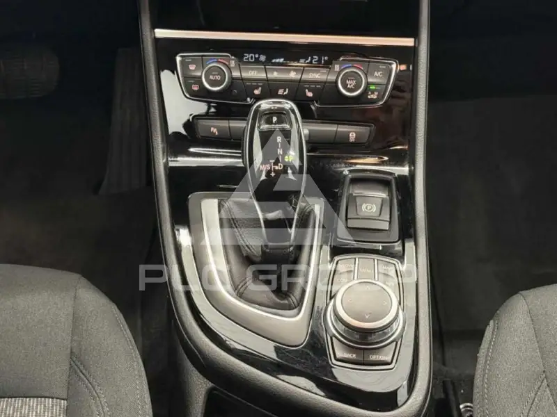 2021 BMW 218