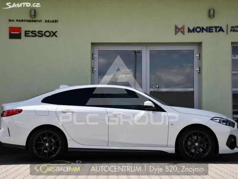 2021 BMW 218
