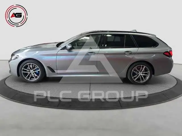 2021 BMW 523