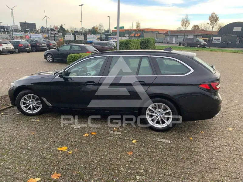 2021 BMW 523