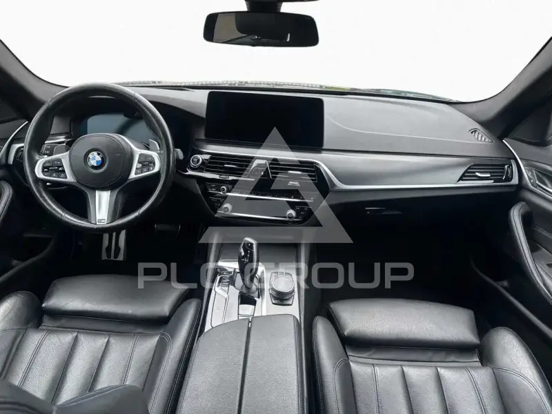 2021 BMW 523