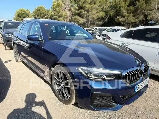 2021 BMW 523