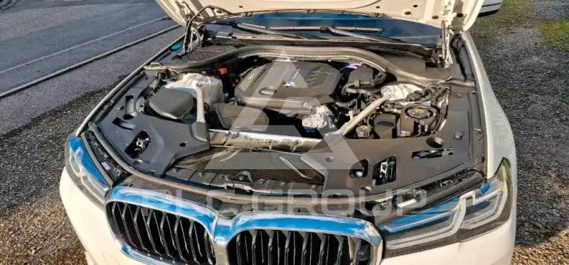 2021 BMW 523