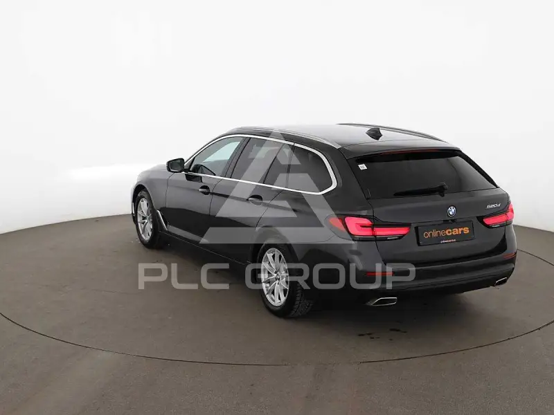 2021 BMW 523