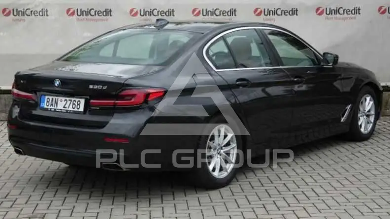 2021 BMW 523