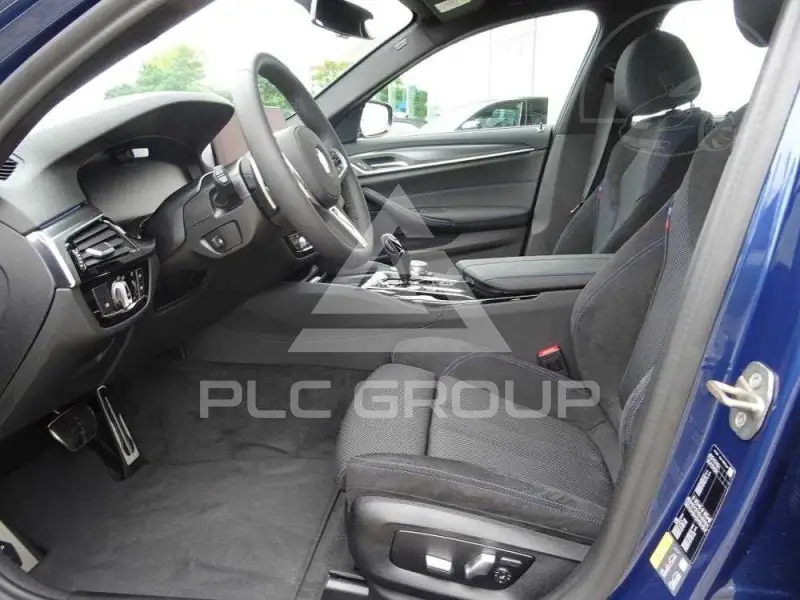2021 BMW 523