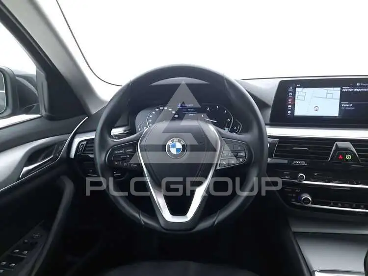 2021 BMW 523
