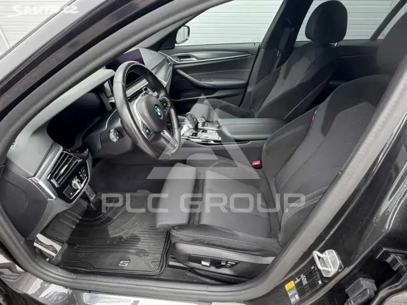 2021 BMW 523