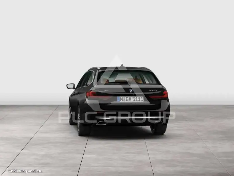 2021 BMW 523