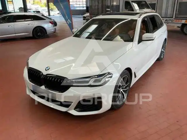 2021 BMW 523