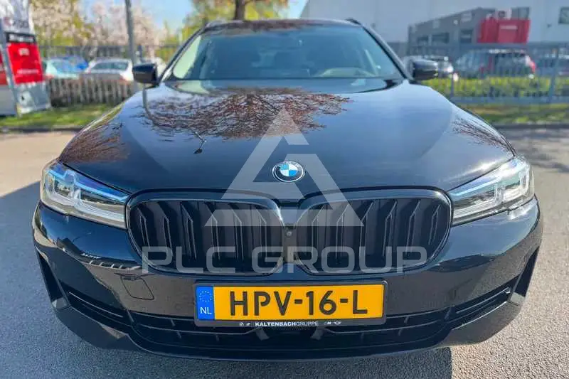 2021 BMW 523