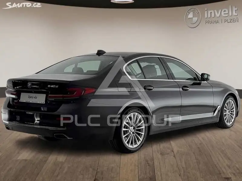2021 BMW 523