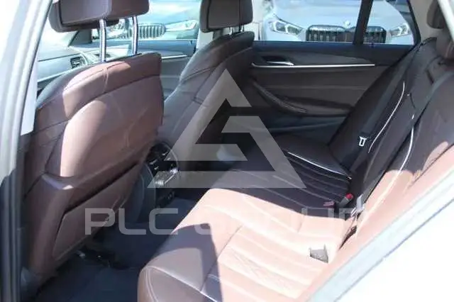 2021 BMW 523