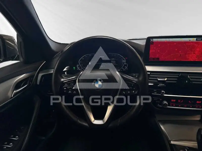 2021 BMW 523