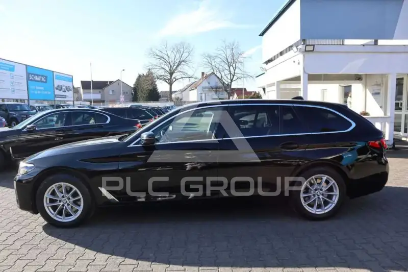 2021 BMW 523